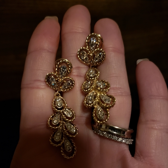 18K Solid Gold Diamond Earrings - Picture 3 of 9